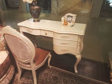 Письменный стол Camelia