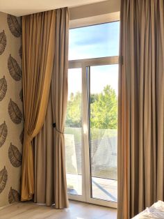 Штори в заміський будинок 