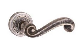 Дверная ручка TUPAI CARLA 738 Античное серебро