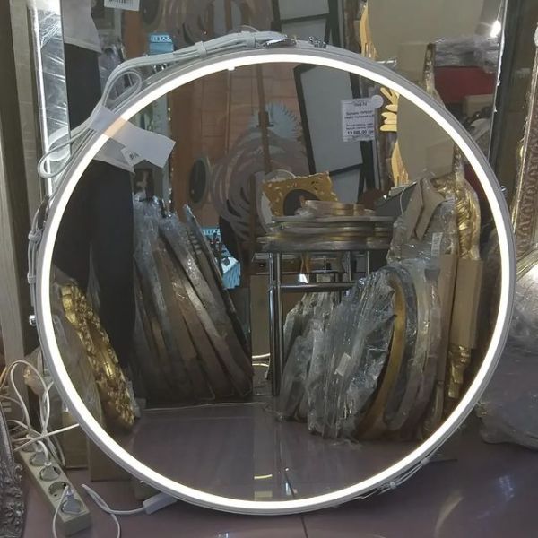 Зеркало в раме МДФ с подсветкой