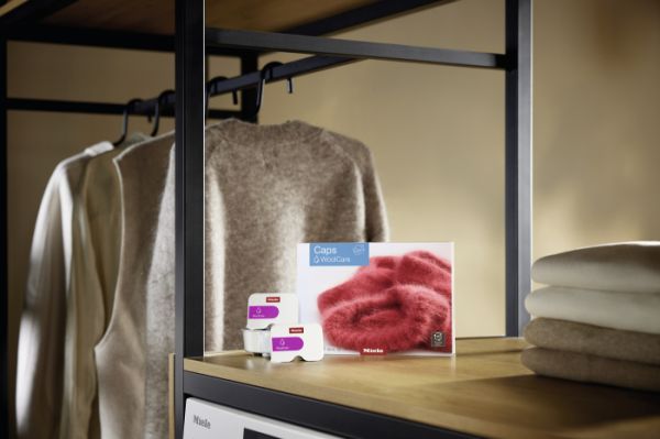 Засіб Miele для прання делікатних тканин та виробів з вовни WoolCare Caps (9 шт в уп) - фото 5