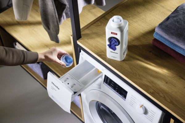 Засіб для прання кольорової білизни Miele UltraColor (1.5л)