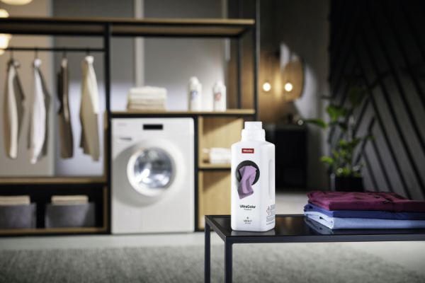 Засіб для прання кольорової білизни Miele UltraColor FloralBoost (1.5л) - фото 3