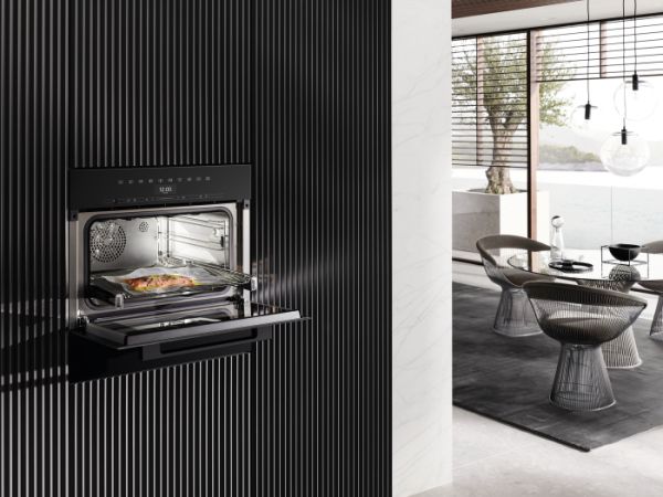 Вакууматор Miele EVS 7010 чорний обсидіан