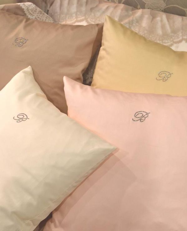 Декоративная подушка Lory 60х60 (Лотос) Blumarine