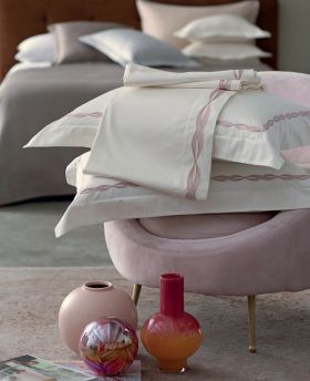 Комплект постельного белья Frida EMB 240х220 Слоновая кость 