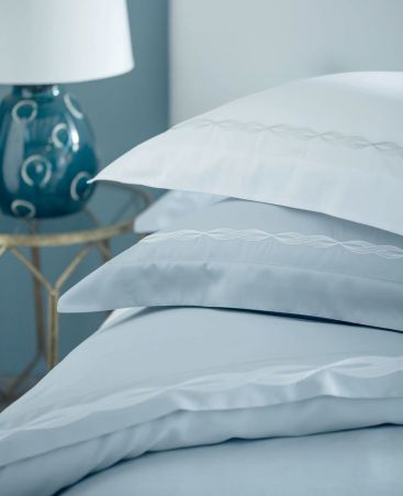 Комплект постельного белья Frida EMB 240х220 Магнолия Blumarine