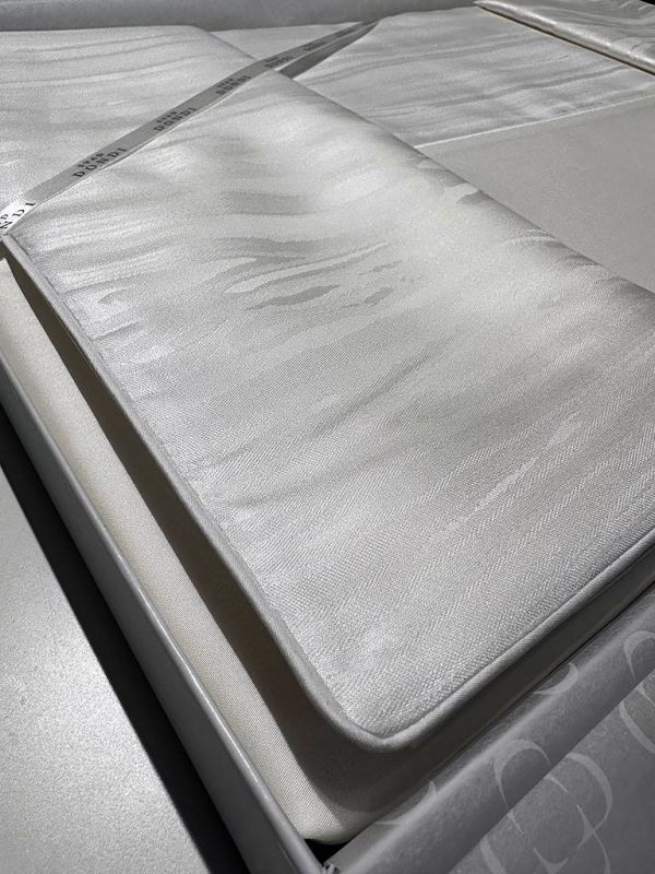 Комплект постельного белья 240x220 Marilyn (Кремовый) Blumarine