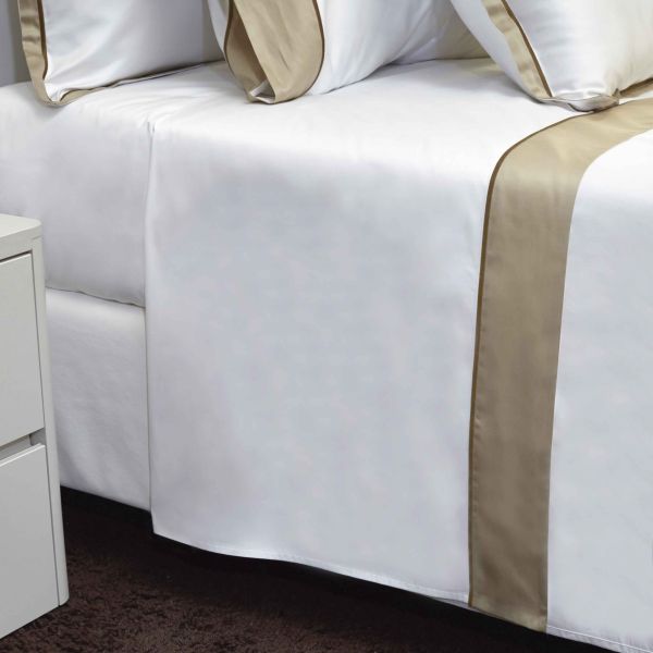 Комплект постільної білизни (Підковдра 200х220, прост. 270х290, 4 нав. 50х70) White pearl Luna Borgo Signoria