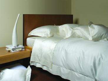 Комплект постельного белья (Пододеяльник 200х220, прост. 270х290, 2 нав. 50х70) Ivory Ginevra Signoria