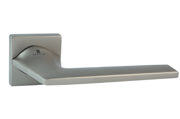 Дверная ручка ILAVIO 2406 на квадратной розетке, титан