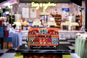 Dolce&Gabbana и Smeg представят на выставке серию кухонной техники